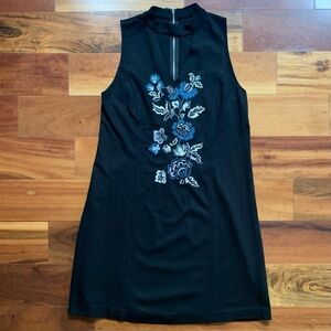 Kensie Floral Keyhole Dress
